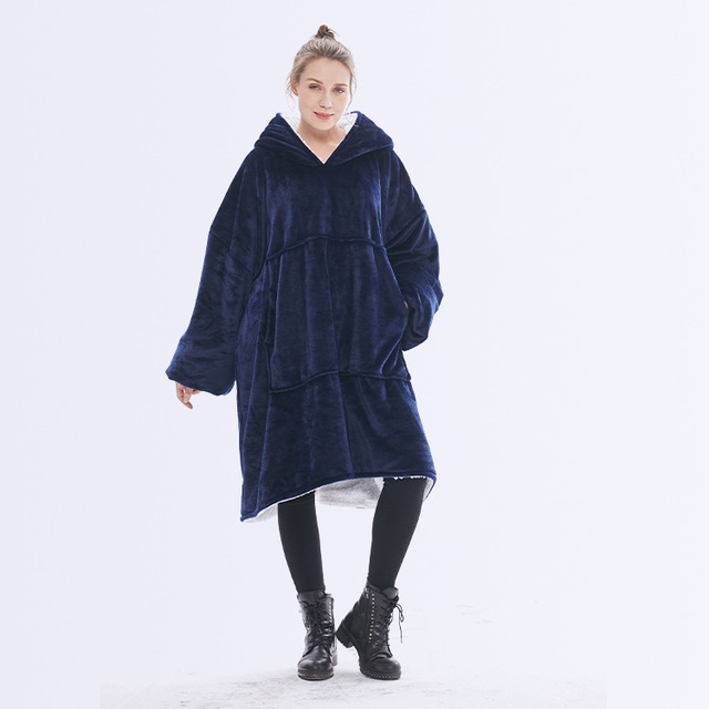 Cozy-hoody™ | Der ultimative Partner für warme Abende.