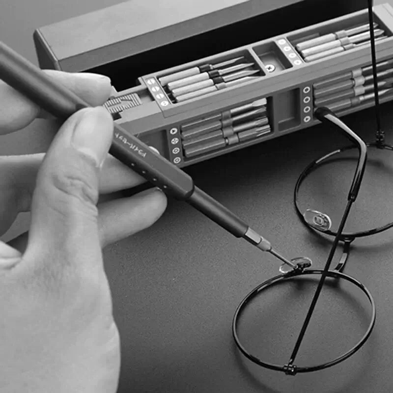 Multitool™ | Alle Ihre Schrauben in einer stilvollen Werkzeugkiste!
