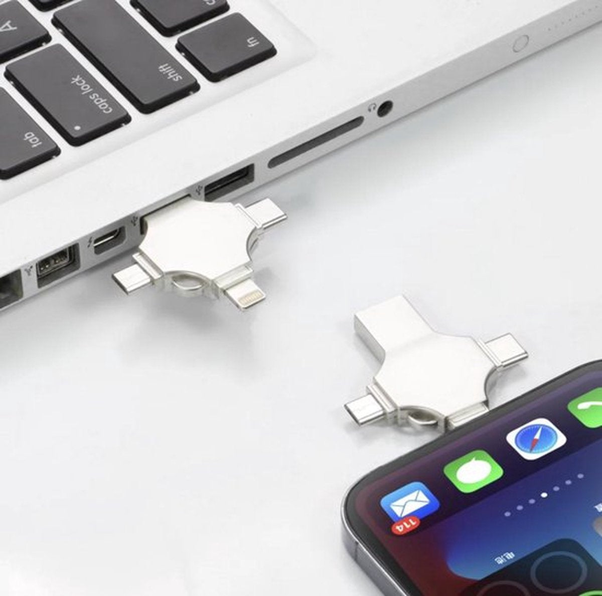 FlashDrive™ | 4-in-1 Kein Ärger mehr mit einem vollen Gerät!
