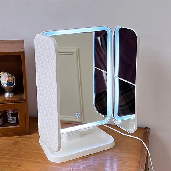 GlowMate™ | Bring Licht in deine Schönheitsroutine.