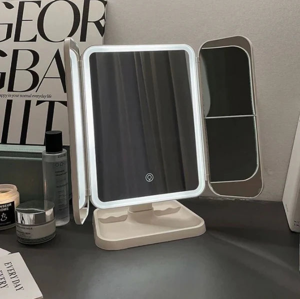 GlowMate™ | Bring Licht in deine Schönheitsroutine.